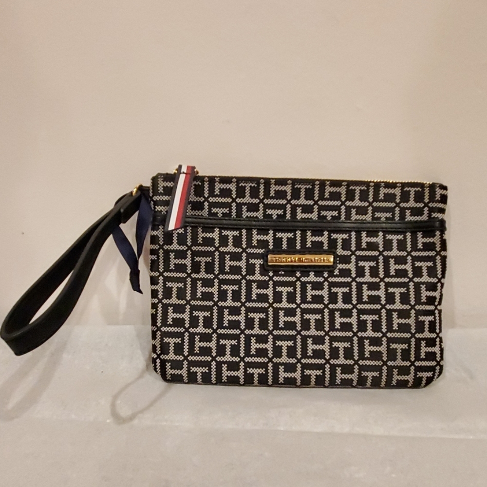 Tommy Hilfiger Wristlet